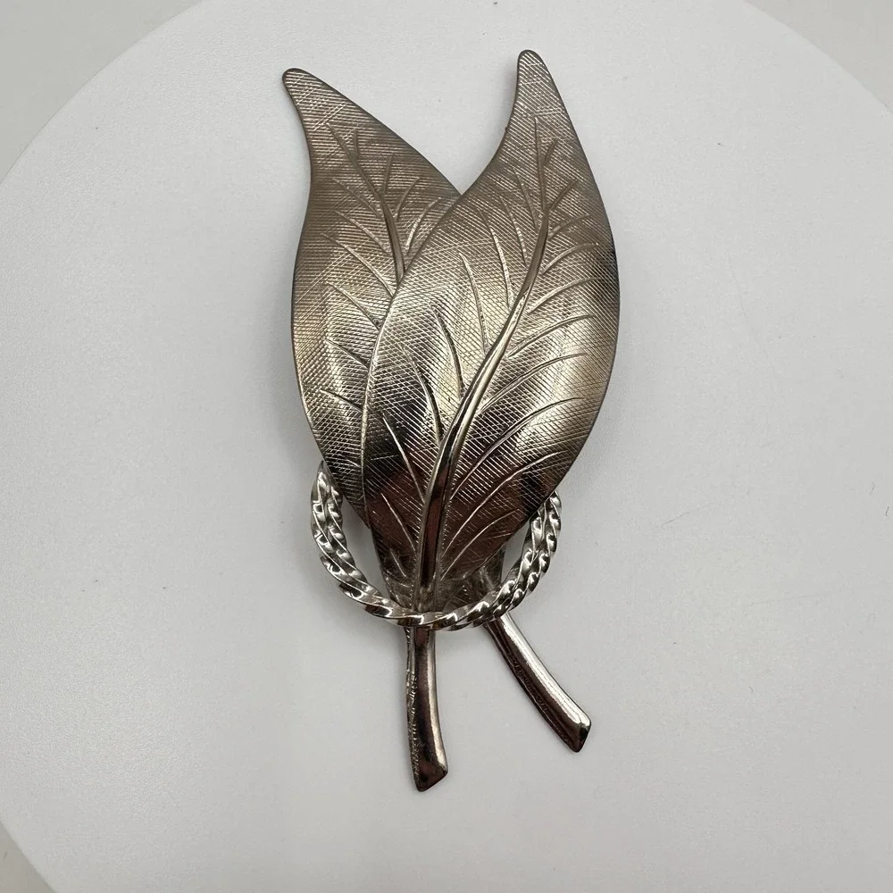 Vintage 80s‎ Silver Tone Textured Double Leaf Brooch Pin Women's Classic Jewelry